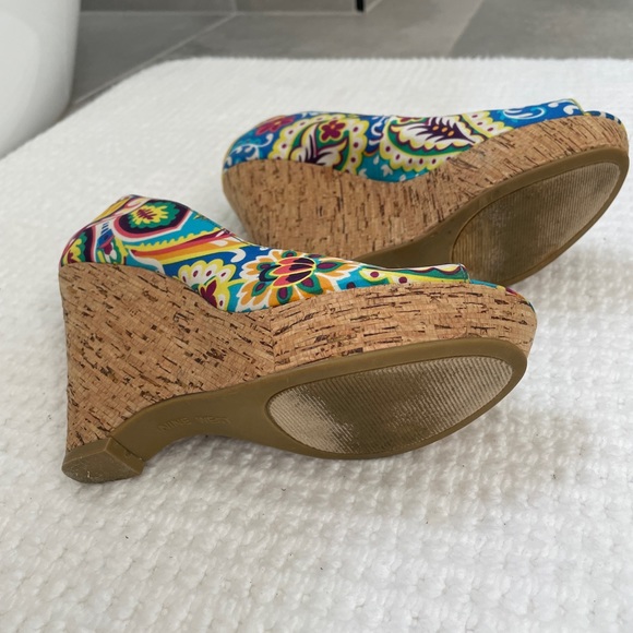 Nine West Wild Thingo Multi-Colored floral Wedges Heels Shoes - Picture 4 of 6